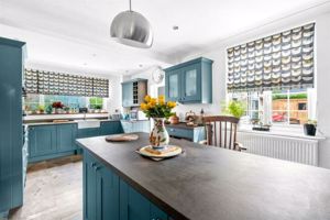 Kitchen- click for photo gallery